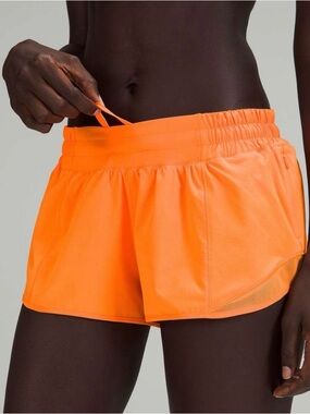 Lululemon Low Rise Hotty Hot Short